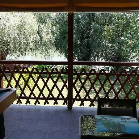 Tiszavirag Vendeghaz * סגד