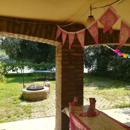 Tiszavirag Vendeghaz * Segedyn