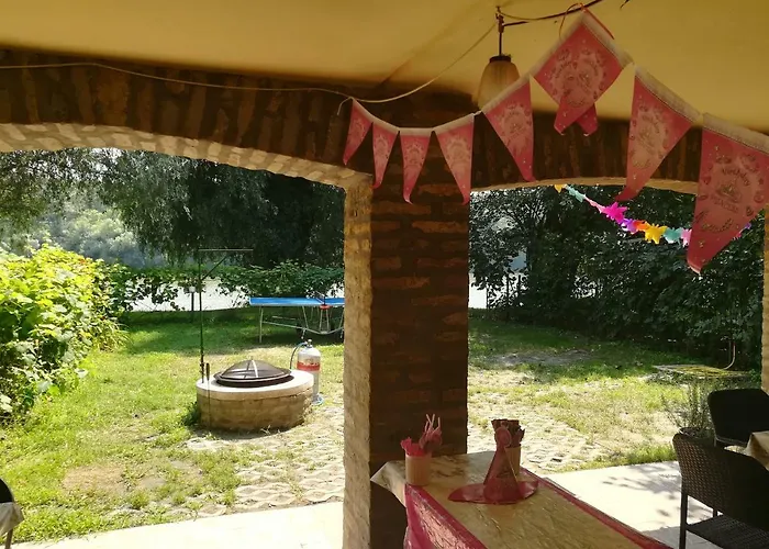 Tiszavirag Vendeghaz * Segedyn